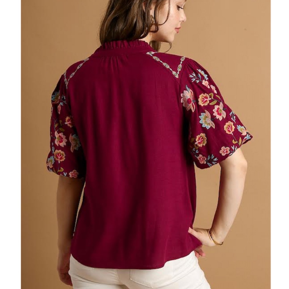 🎉 The Dotty 2" Wine Embroidered Sleeve Top - Picture 2 of 2